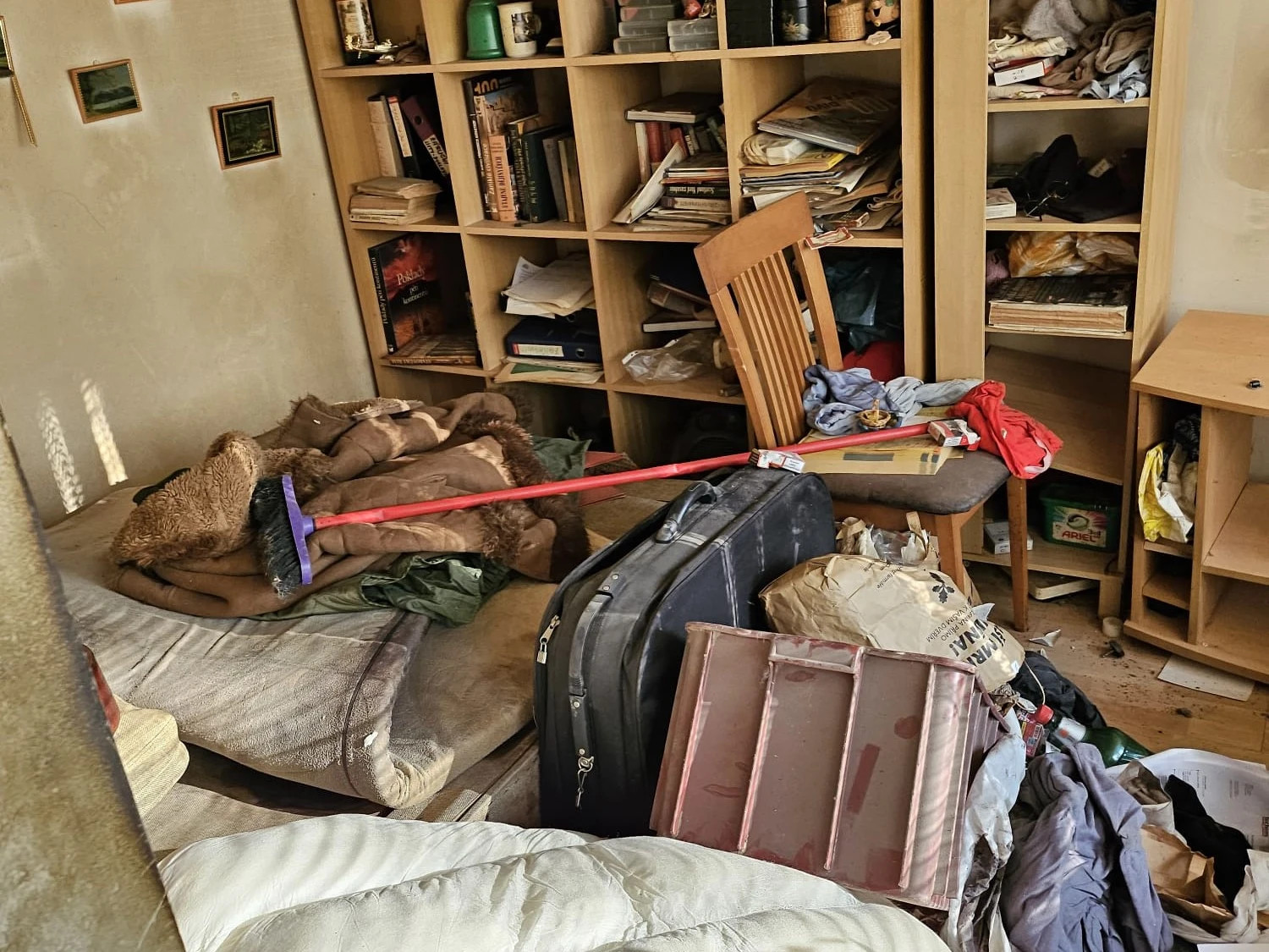 nepořádek v domě před vyklízením