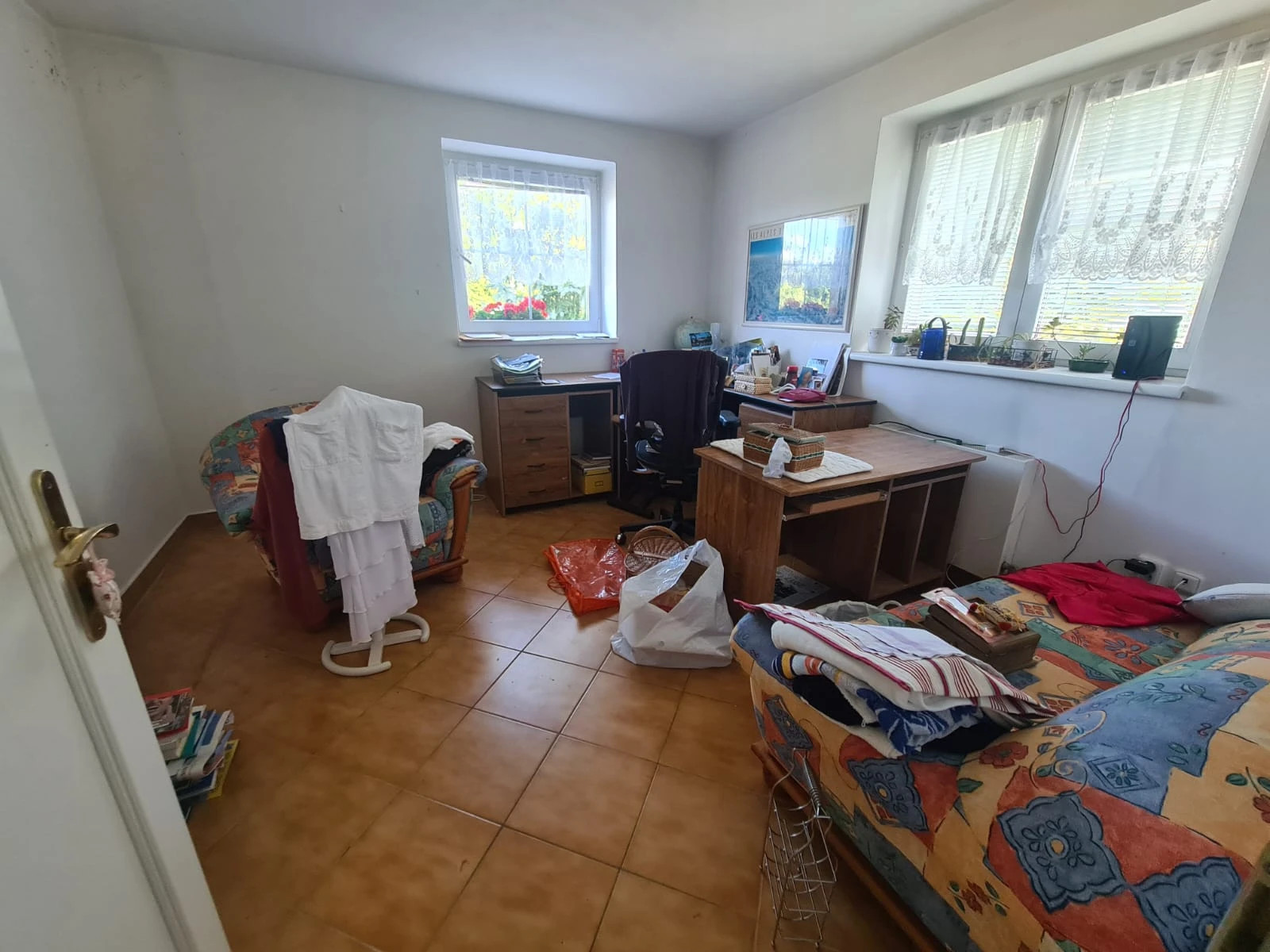 pokoj po částečném vyklízení